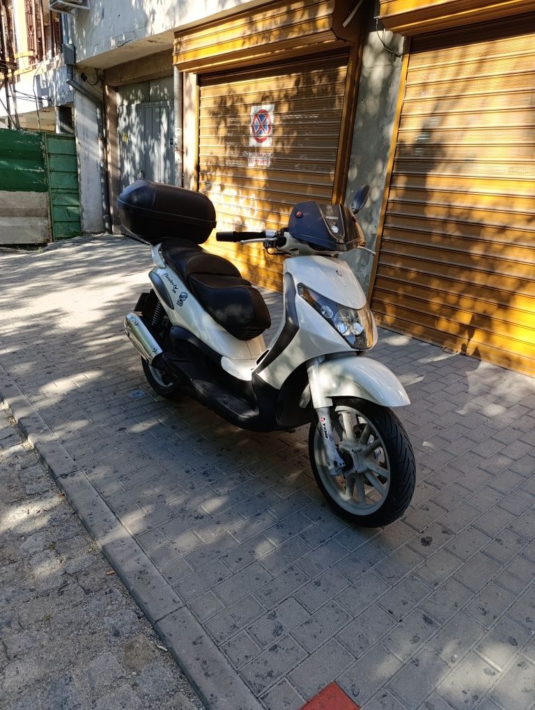 Piaggio Beverly 125