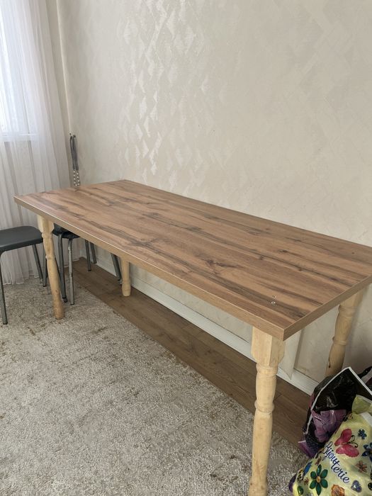 Стол кухонный деревянный