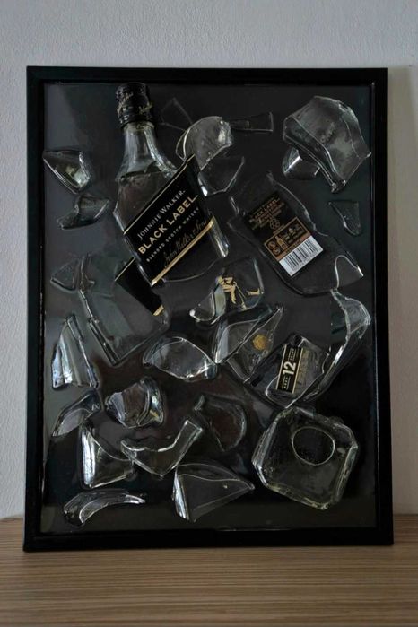 Tablou decorativ,unic,personalizat cu sticle