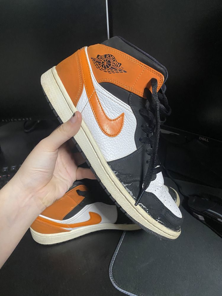 Urgent Jordan 1 Mid Shattered Backboard