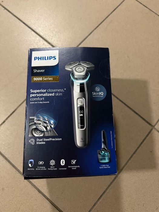 Aparat de ras Philips Shaver 9000 Series S9975/54 Sigilat