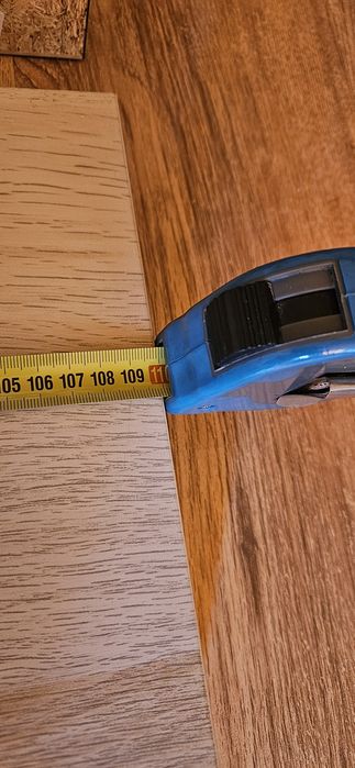 Vand 2 polite ikea Lack, culori bej si negru, stare foarte buna
