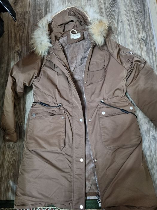 Продаю парко женская
