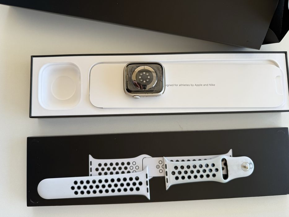 Apple watch 7 - 45 mm Nike edition