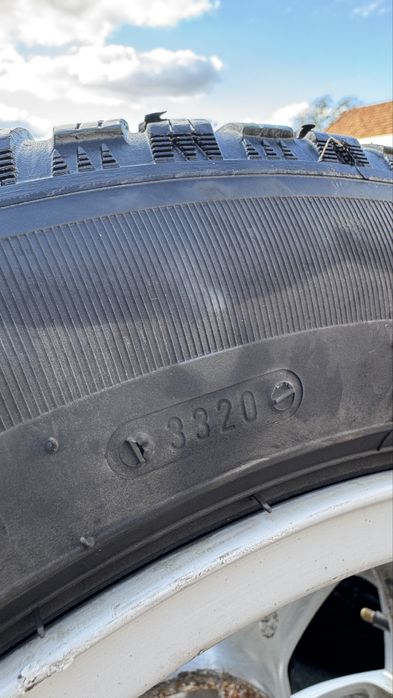 Jante originale Audi cu anvelope de iarna