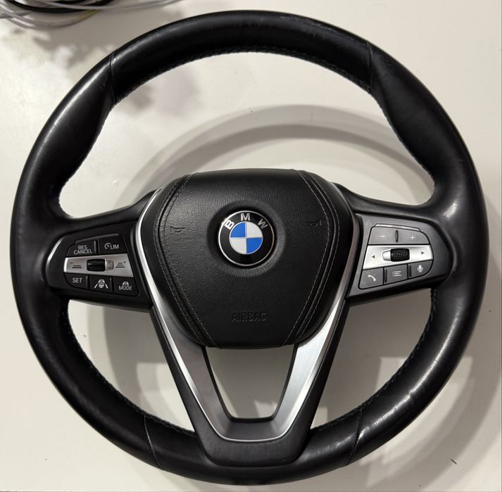 Volan BMW Seria 5 / Seria 7 – original, cu încălzire și padele