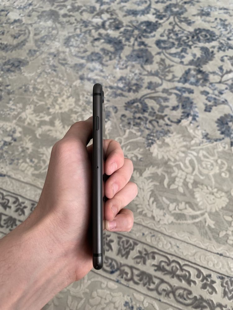 Iphone 8 qora rangi 64 GB