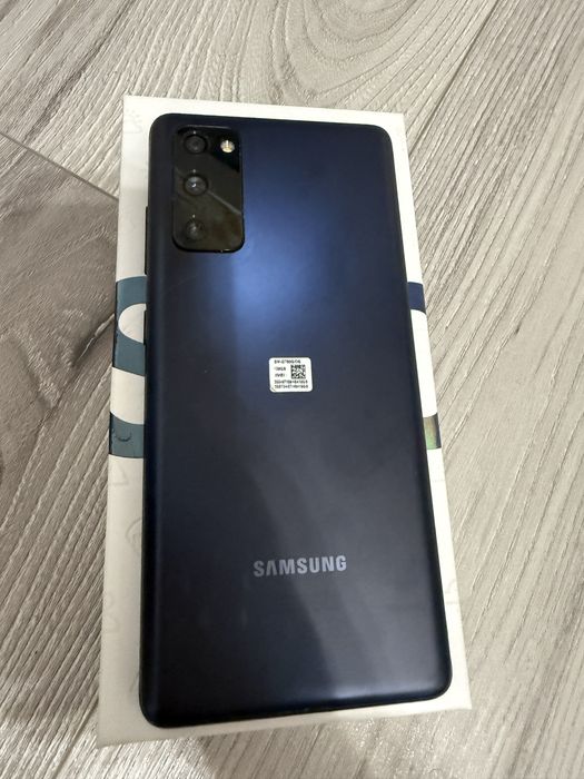 Samsung  Galaxy s20fe