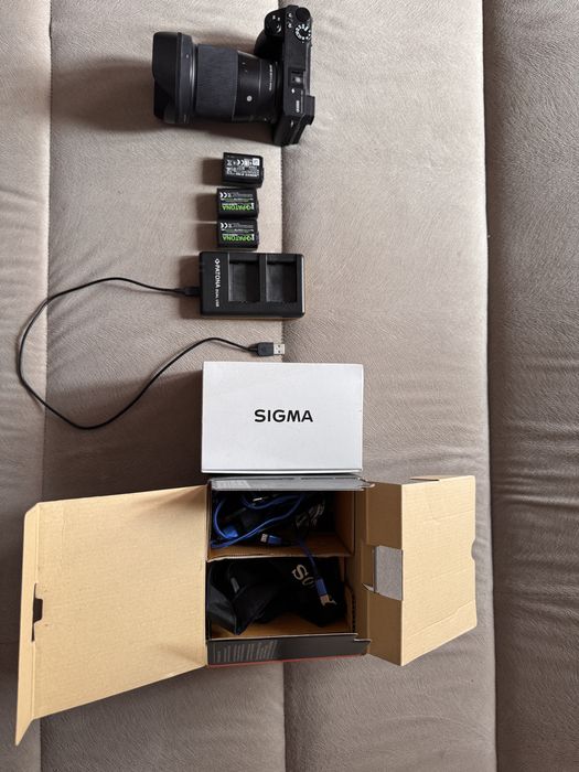 Sony A6500 + Sigma 16 mm F1.4 DC DN