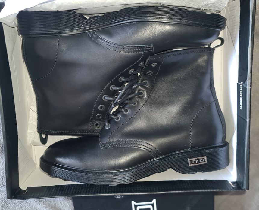 Кожени боти CULT