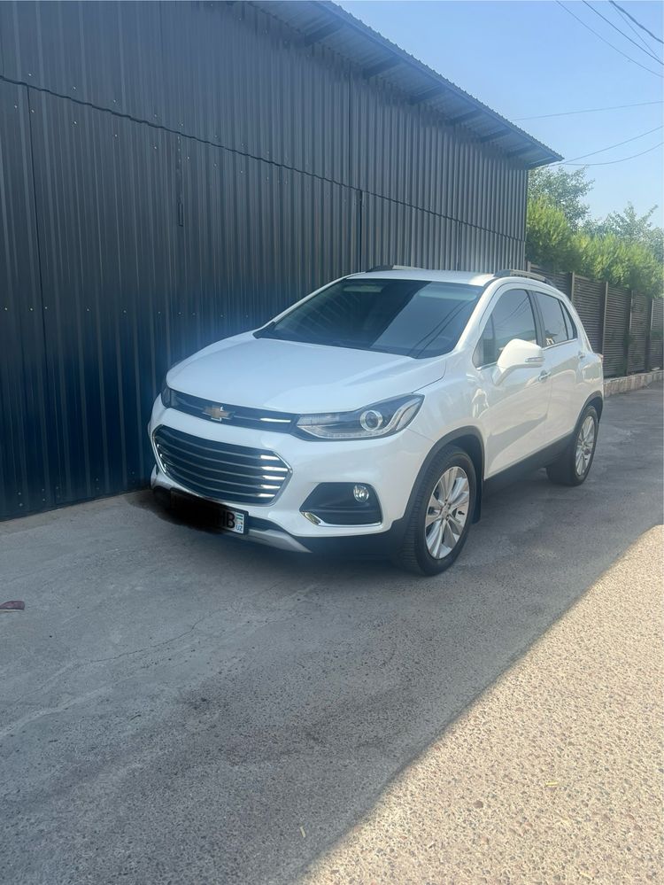 Tracker 1 sotiladi 2019