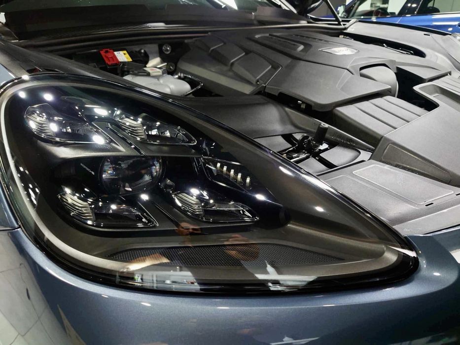 Porsche Cayenne impecabil ca nou