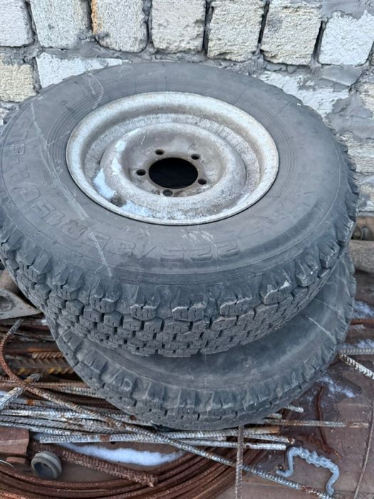 Продам колеса  на уаз , в хорошем состоянии