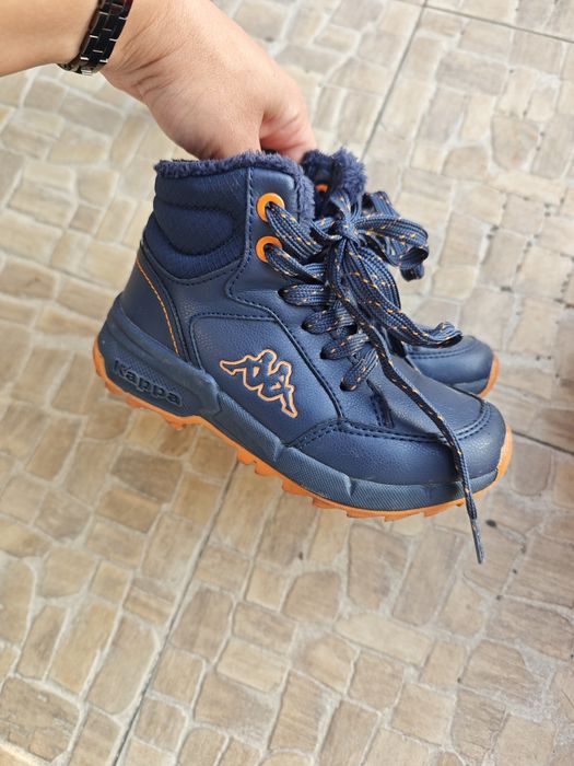 Два чифта детски ботушки за момче