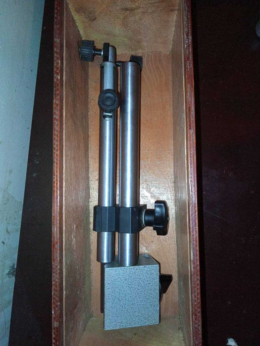 Измервателна стойка + магнитна измервателна стойка.