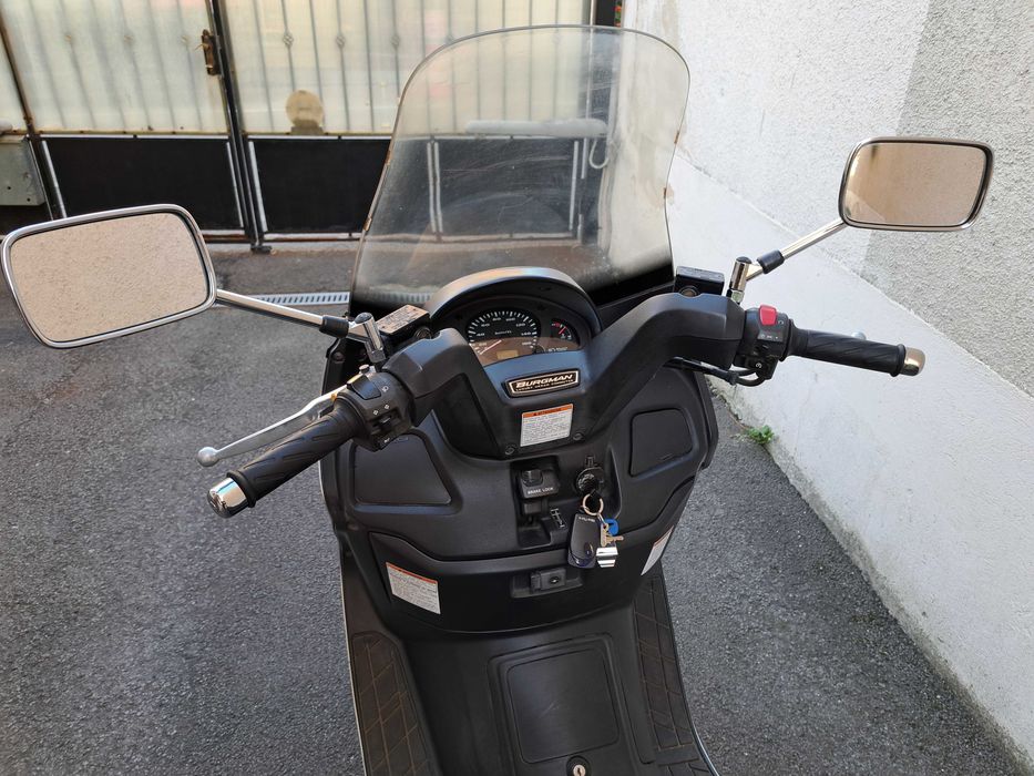 Vând scuter SUZUKI BURGMAN 400/ stare perfectă/ITP 06.2026/14.000 km