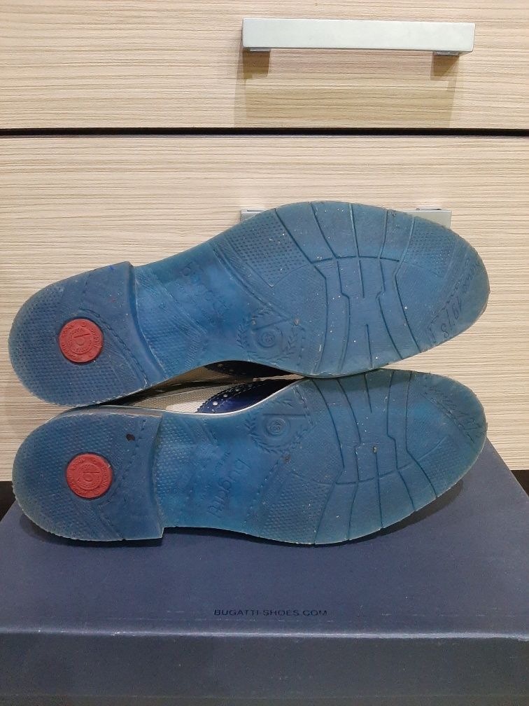 Pantofi bugatti de piele