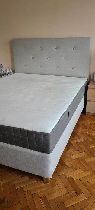 Голям гардероб, тапицирана спалня и разтегателен диван с ракла IKEA