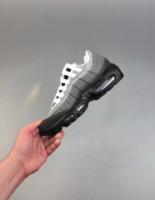 ОТНОВО заредени - Nike Air Max 95 OG "Grey Gradient"