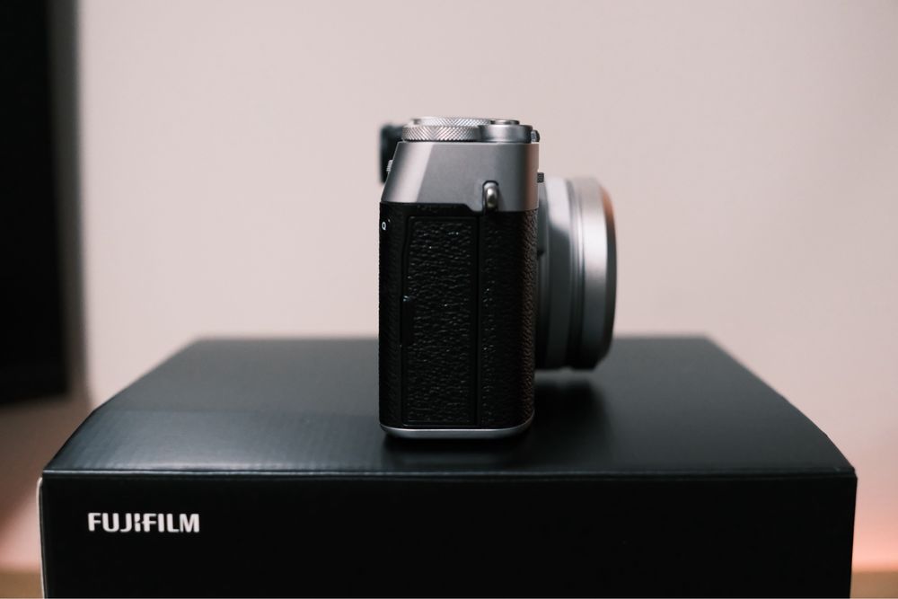 Fujifilm X100VI - отлично състояние