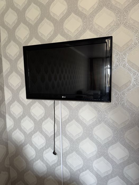 Продаются телевизор LG