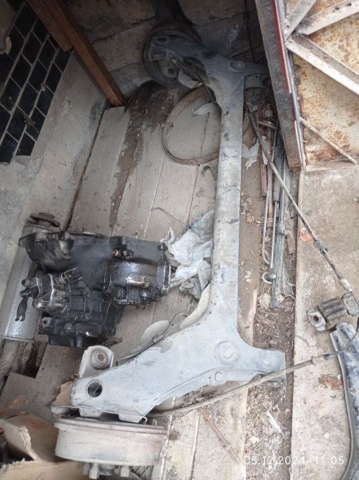 Продам запчасти для Опеля кадет универсал 1.7D.