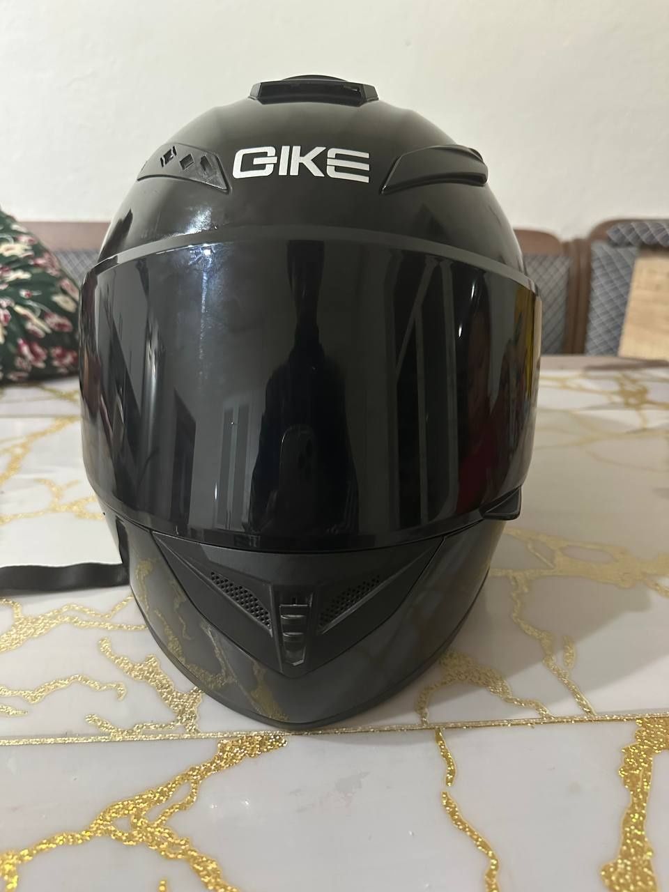 Продается шлем л размер qike