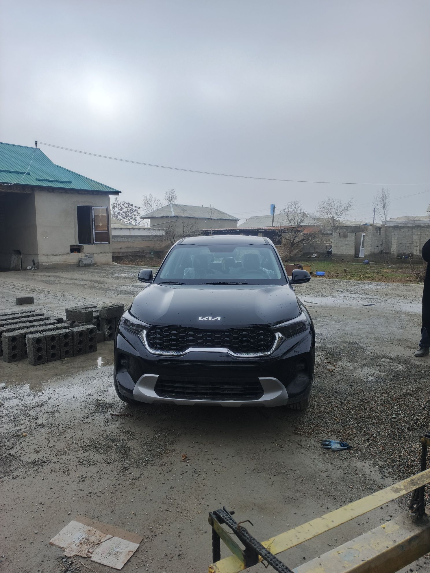 Kia sonet 2024 chorniy akula