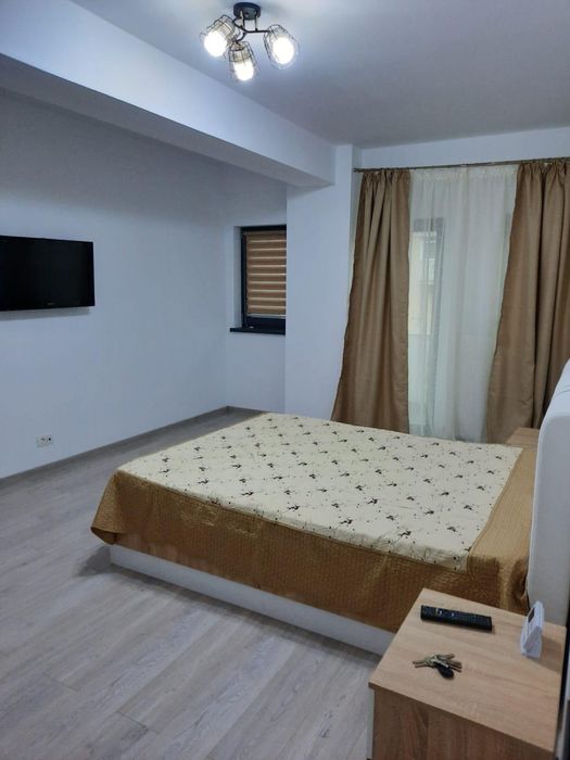 Ap de inchiriat 2 camere bloc nou, cartier 1 mai