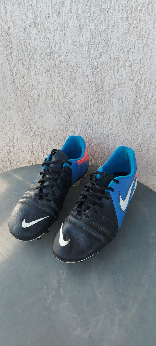 Ghete fotbal Nike, marimea 44