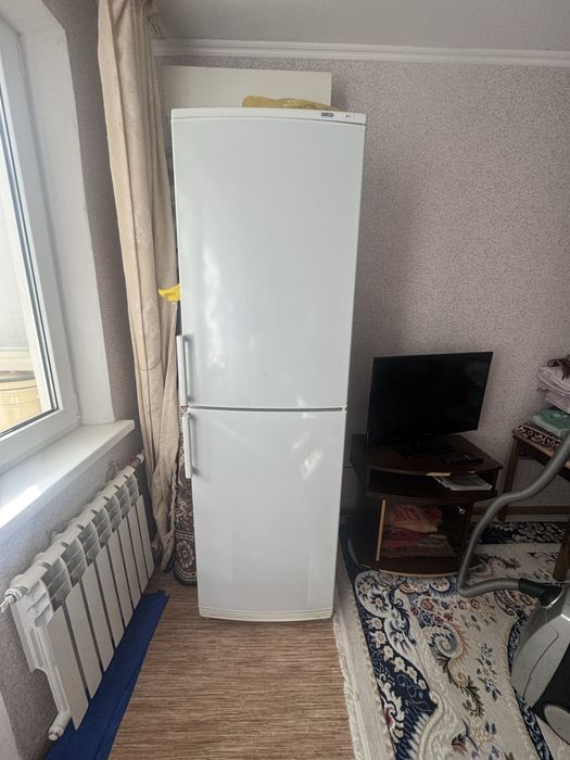 Продам холодильник Atlant