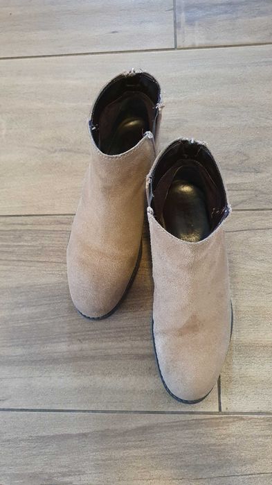 Ghete din piele intoarsa CCC