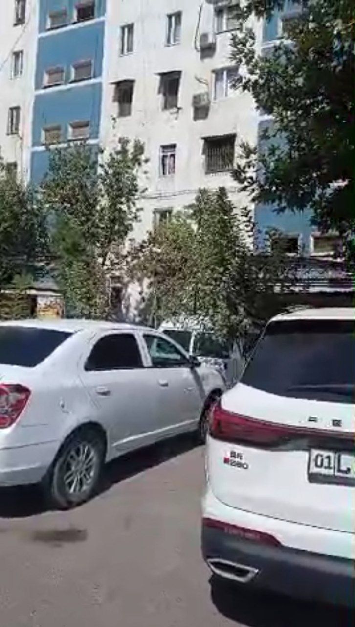 Продается (сваю без маклера ) квартира в Себзаре