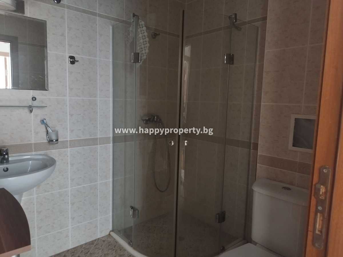 Обзаведен двустаен апартамент на 150м до плажа!