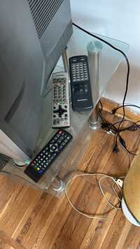 Tau Giga 100Hz 27 дюймов легендарный Телевизор и видеомагнитофон тумба