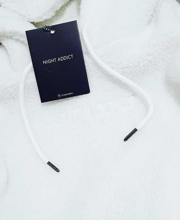 Нови оригинални шерпа якета и суичър Night Addict