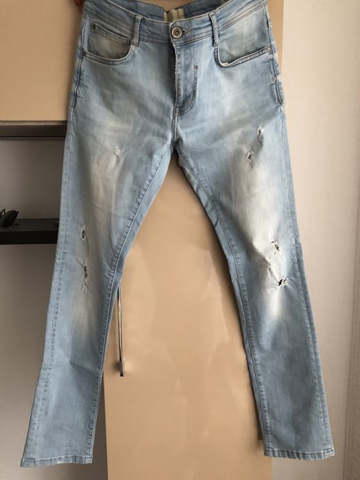 Blugi Bershka Skinny FIT