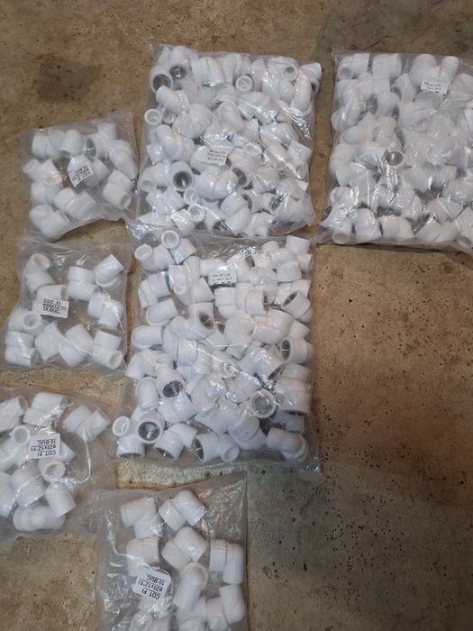 Vând piese instalații sanitare