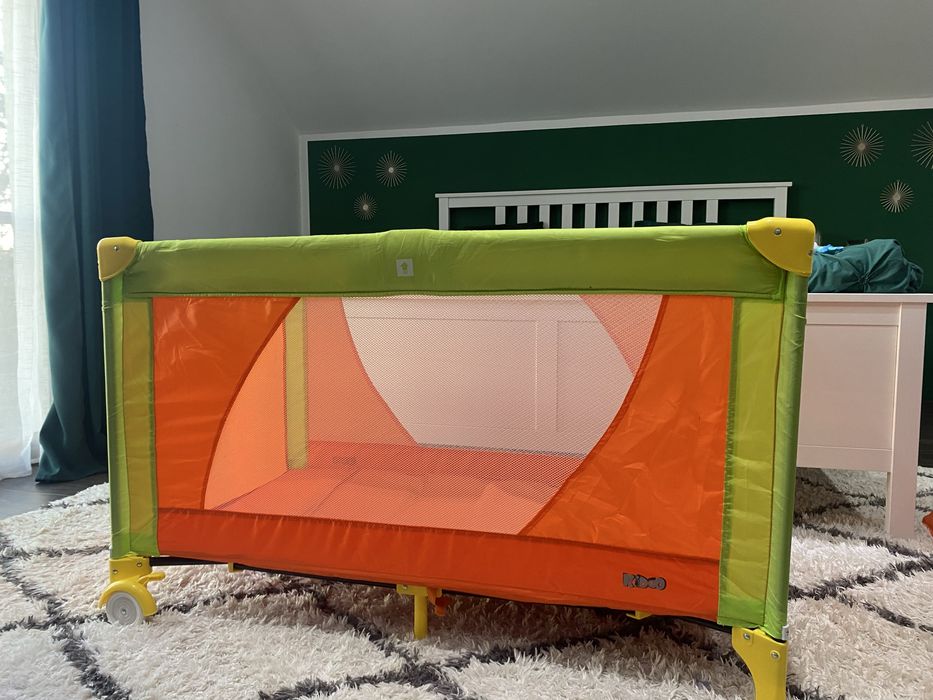 Patut pliabil pentru calatorii