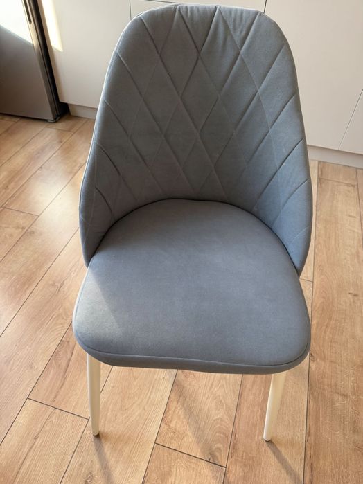 Стол со стульями