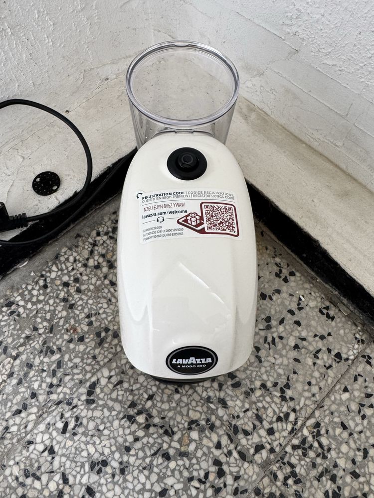 Кафемашина с Капсули Lavazza A Modo Mio Minù LM500, 1250W, Еспресо!