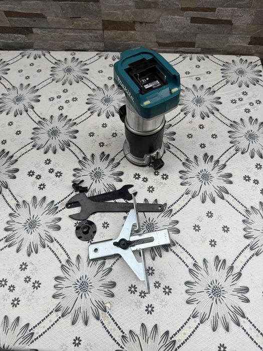 Акумулаторна Челна Фреза Makita 18v