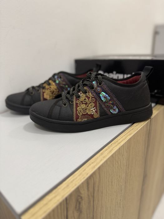 Кецове DESIGUAL Бохо стил