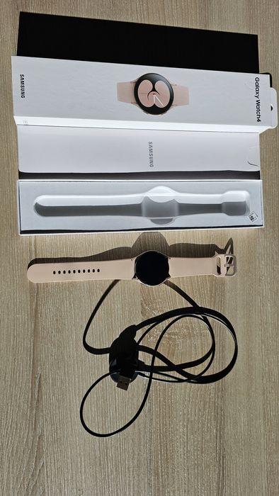 Samsung Galaxy Watch 4 LTE 40mm SM-R865