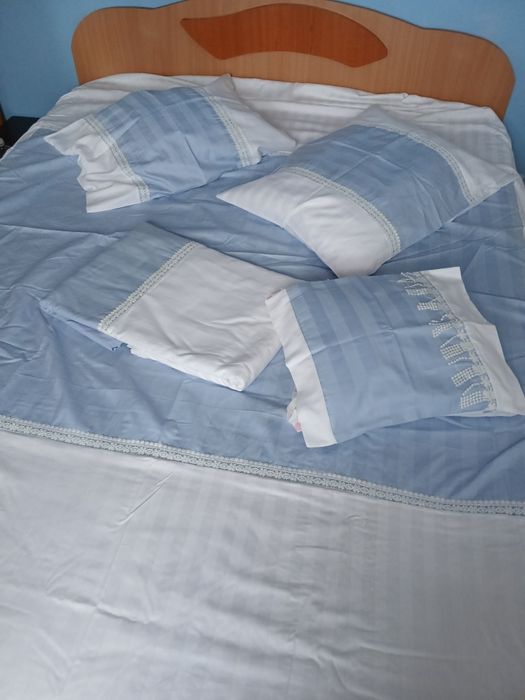 Lenjerii din damasc cu dantelă nou