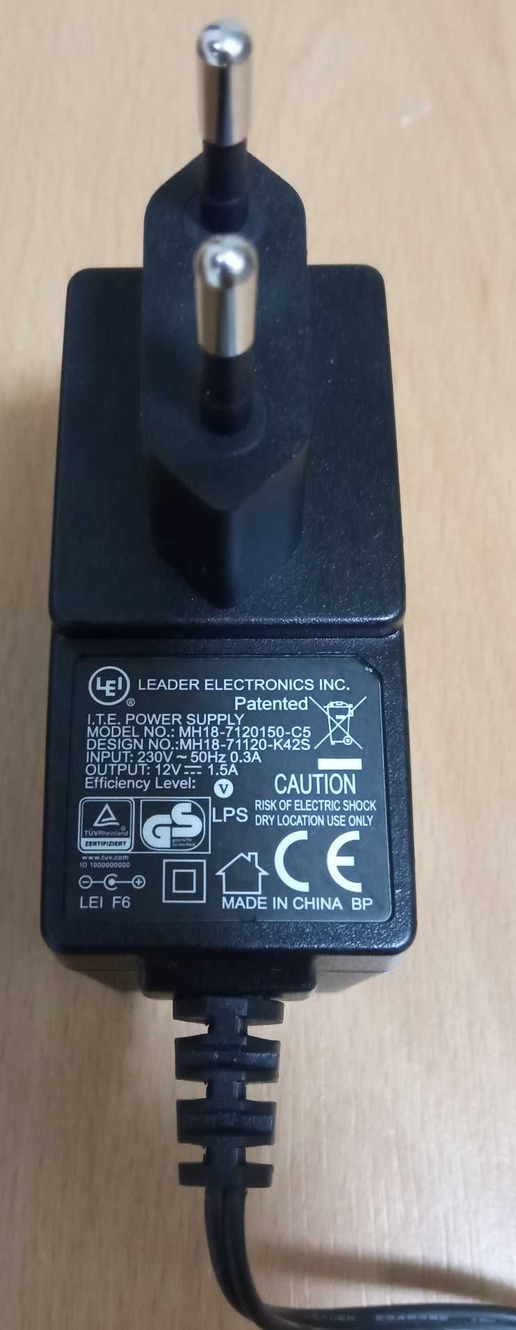 Incarcator LEADER  Electronics  12V   1,5A