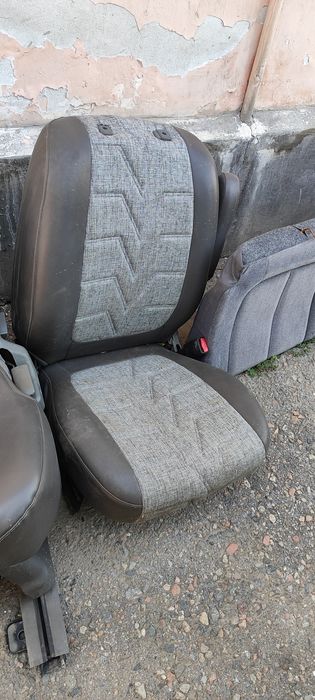 Продам сиденья на Suzuki