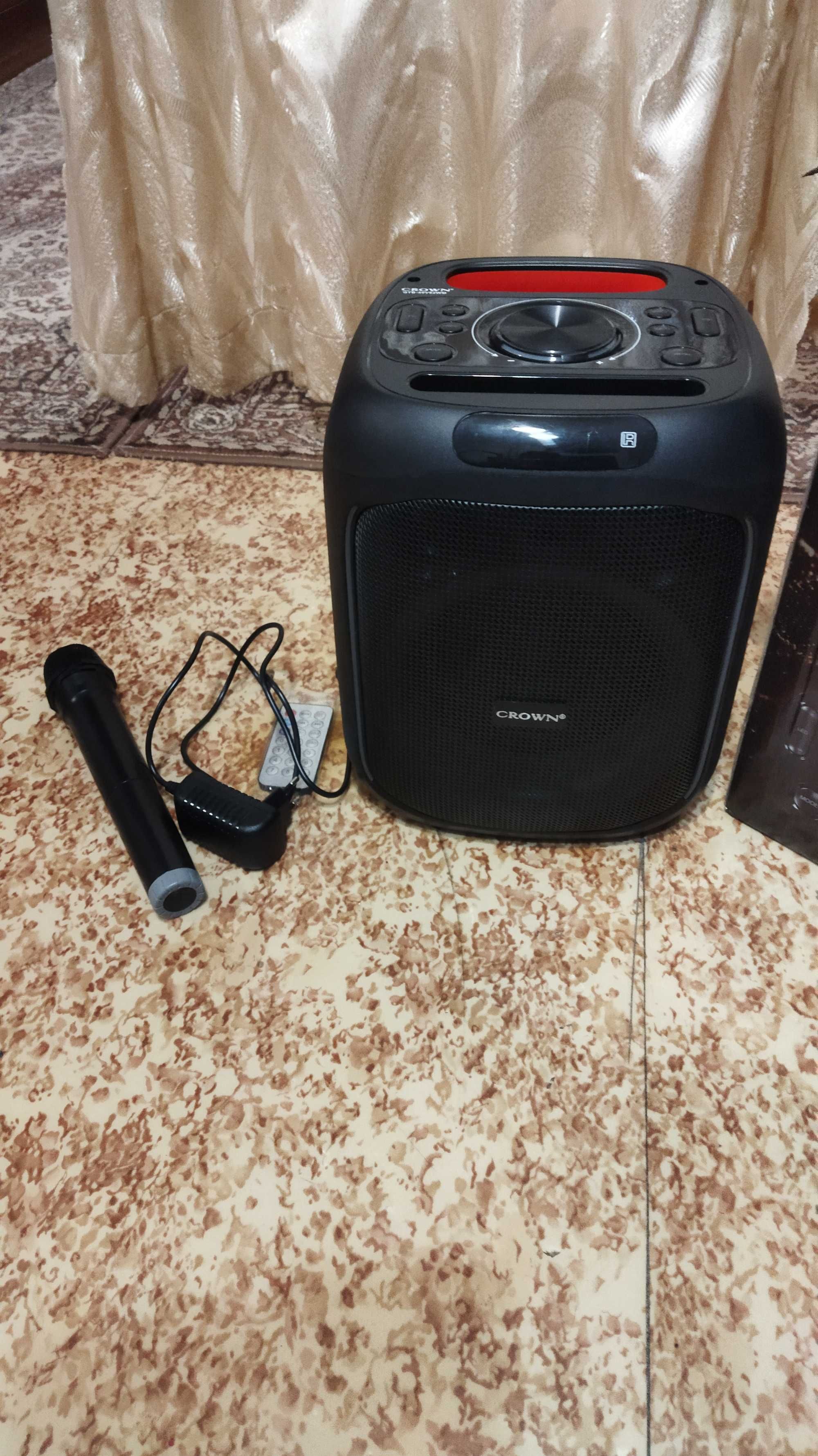 Блутут колона CROWN  40 w