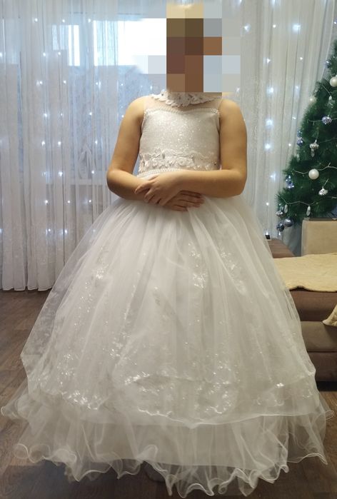 Продам нарядное платье.