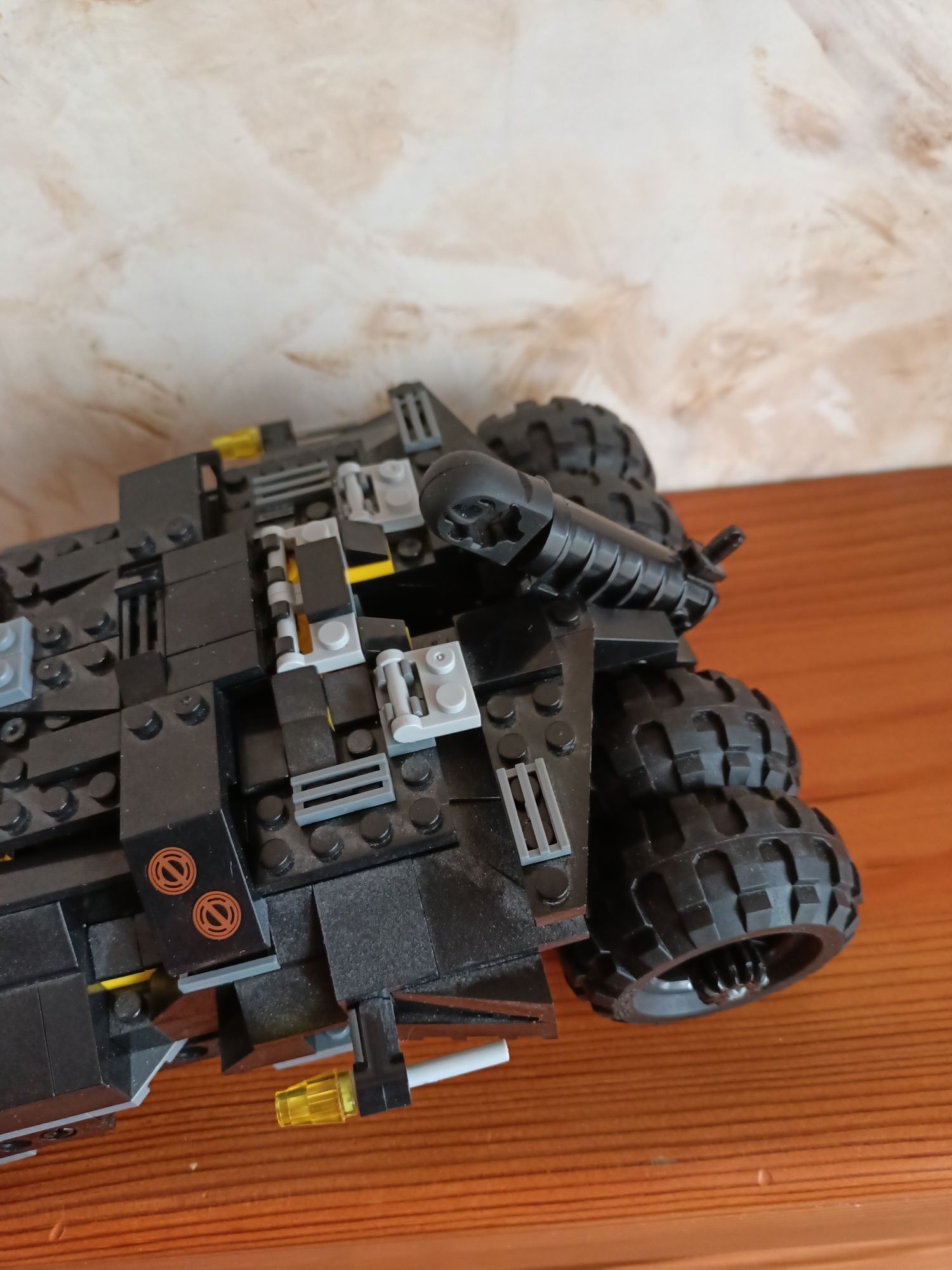 Автомобиль Lego Bat-mobile